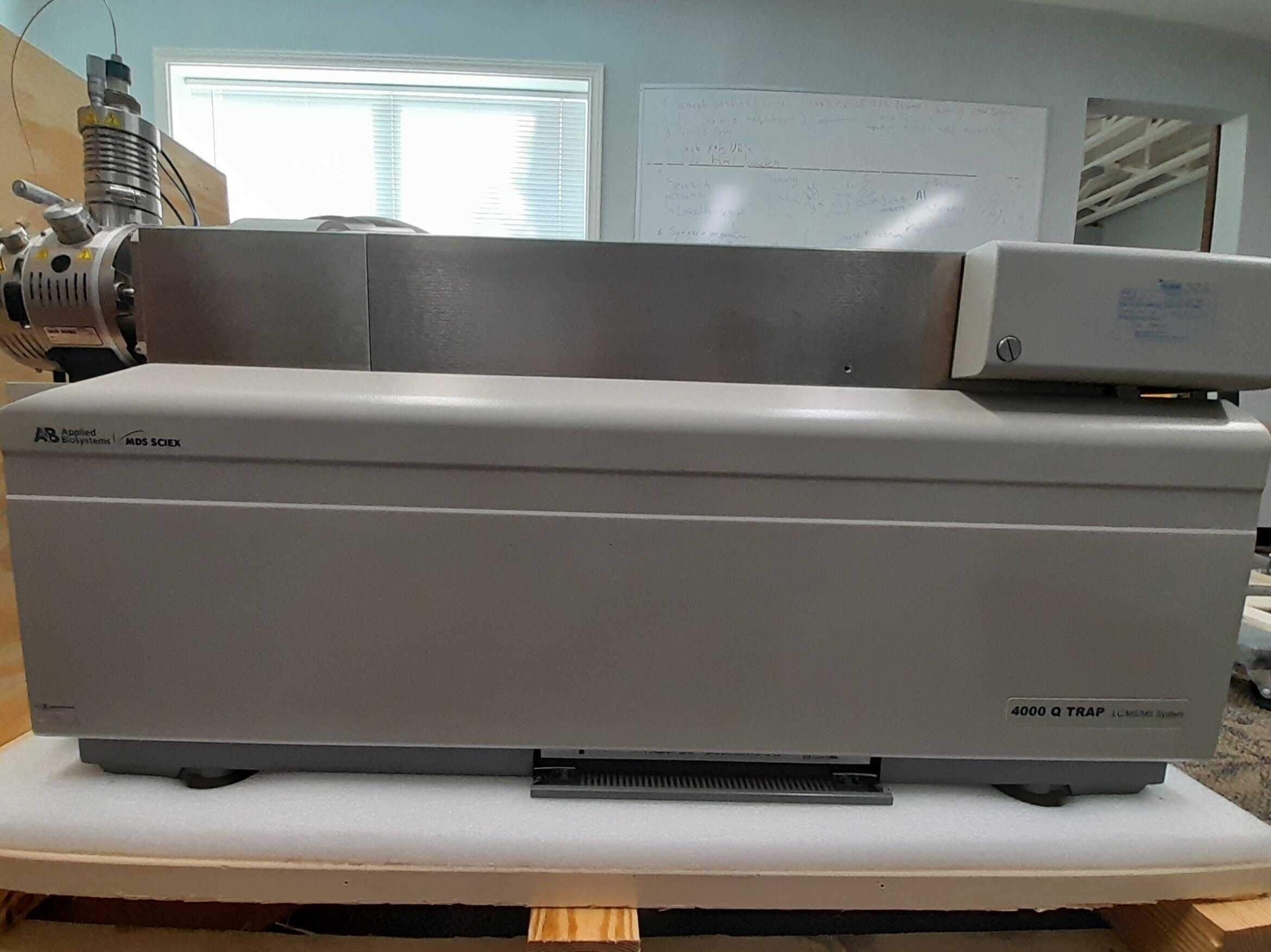 AB Sciex 4000 三重四极杆液质联用仪 Sciex 4000 with Agilent LC